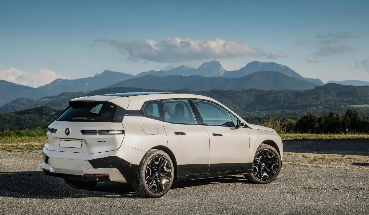 BMW - iX xDrive40 - Luxury Electric SUV Rentals - Preowned Luxury Electric SUV - Exclusive Concierge Club.webp